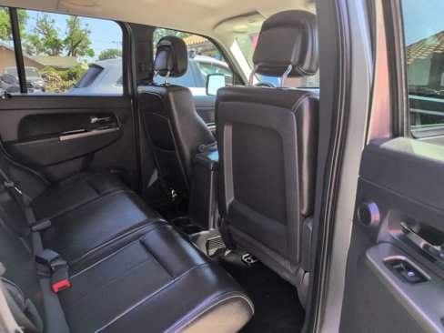 Used 2012 Jeep Liberty Limited Jet w/ Comfort/Convenience Group image 14