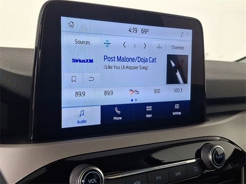 Used 2021 Ford Escape SE image 3
