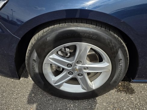 Used 2022 Chevrolet Malibu LT image 6