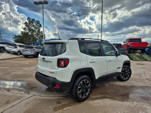 Used 2023 Jeep Renegade Trailhawk image 5