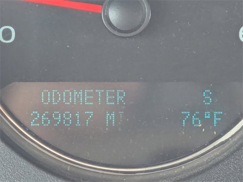 Used 2014 Chevrolet Suburban LT image 29