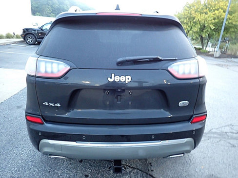 Used 2019 Jeep Cherokee Overland w/ Technology Group image 3