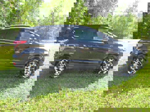 Used 2013 Ford Escape SEL image 2