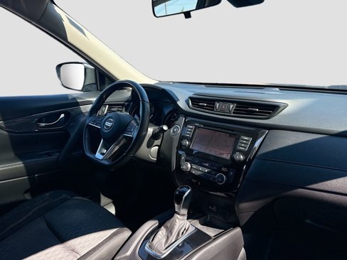 Used 2020 Nissan Rogue SV w/ Sun & Sound Touring Package image 30