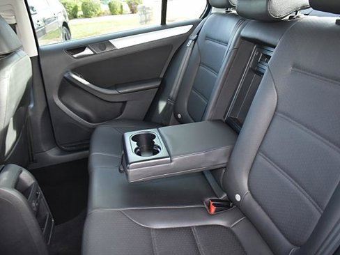 Used 2013 Volkswagen Jetta SE image 14