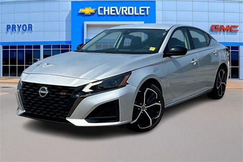 Used 2023 Nissan Altima 2.5 SR image 3