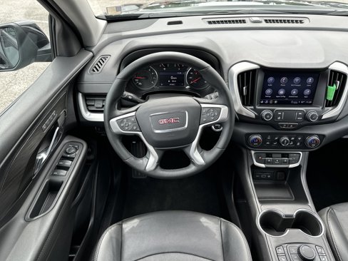 Used 2023 GMC Terrain SLT image 25