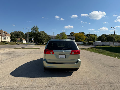 Used 2010 Toyota Sienna LE image 5