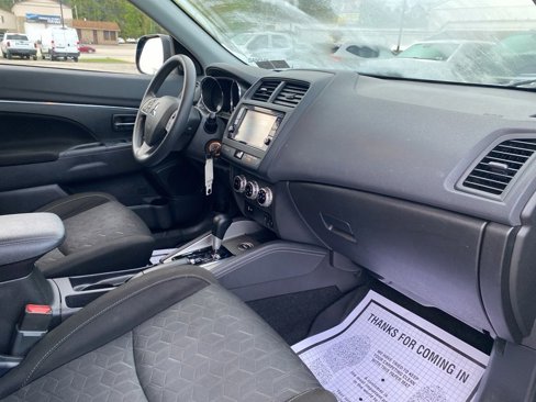 Used 2020 Mitsubishi Outlander Sport SE image 7