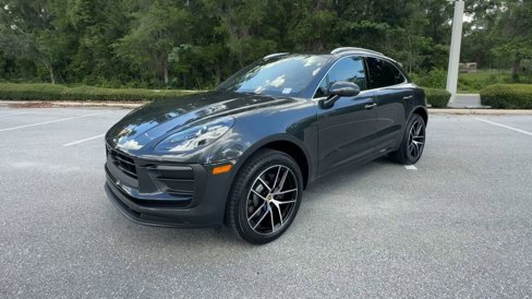 New 2025 Porsche Macan image 4