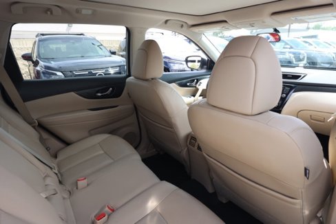 Used 2016 Nissan Rogue SL w/ SL Premium Package image 17