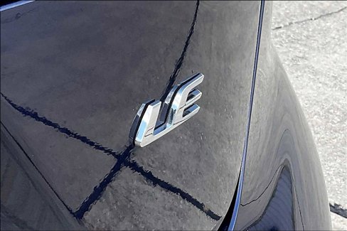 Used 2023 Toyota Corolla LE image 9