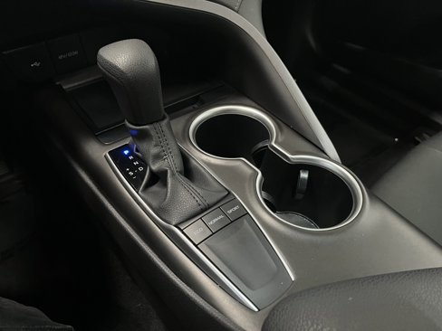 Used 2023 Toyota Camry LE w/ Convenience Package image 7
