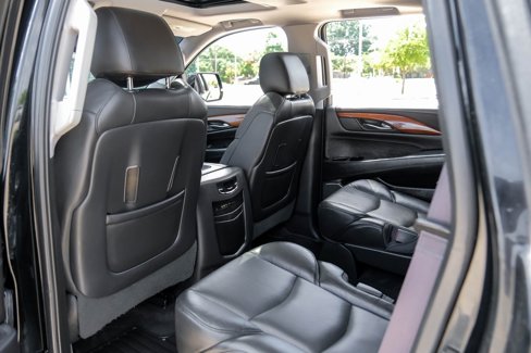 Used 2016 Cadillac Escalade Luxury image 36