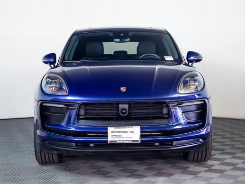 Certified 2024 Porsche Macan w/ Premium Plus Package image 7