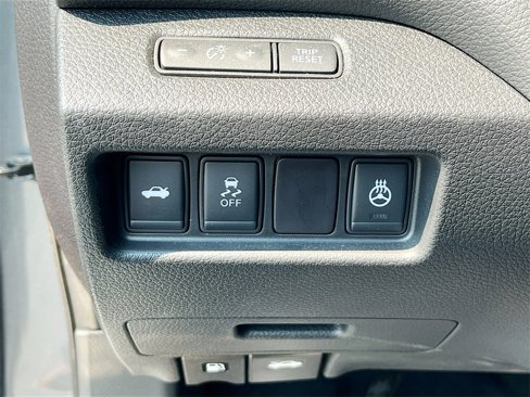 Used 2016 Nissan Altima 2.5 SL w/ 2.5 Technology Package image 8