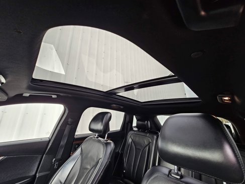 Used 2019 Lincoln Nautilus Reserve image 9
