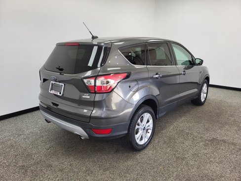 Used 2017 Ford Escape SE image 21
