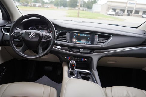 Used 2018 Buick Enclave Essence image 22
