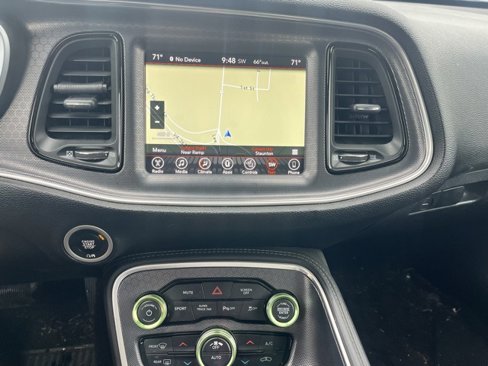 Used 2017 Dodge Challenger GT image 19