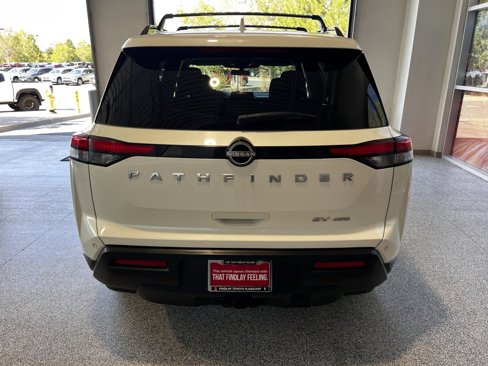 Used 2022 Nissan Pathfinder SV w/ SV Premium Package image 5