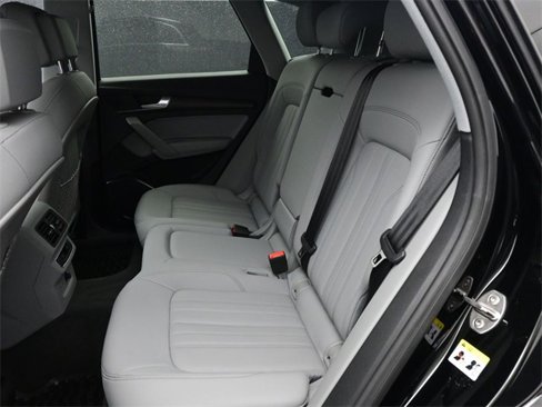 Used 2024 Audi Q5 2.0T Premium image 23