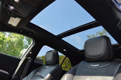 Used 2020 Cadillac XT4 Premium Luxury w/ LPO, Radiant Package image 15