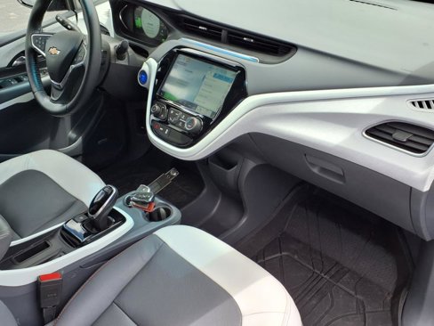 Used 2020 Chevrolet Bolt Premier w/ Infotainment Package image 11