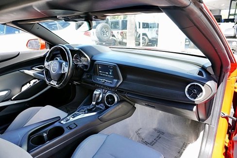 Used 2018 Chevrolet Camaro LT w/ RS Package image 10