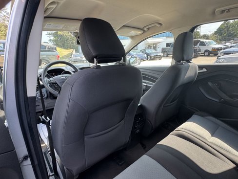 Used 2019 Ford Escape SE image 14