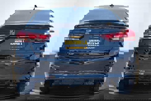 Used 2017 Hyundai Elantra SE image 4