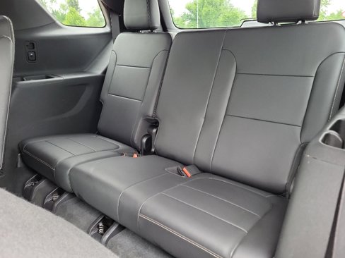 Used 2022 Chevrolet Traverse LT w/ LPO, Floor Liner Package image 13
