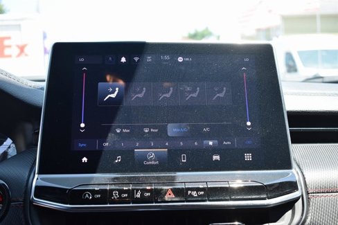 Used 2024 Jeep Compass Trailhawk image 17