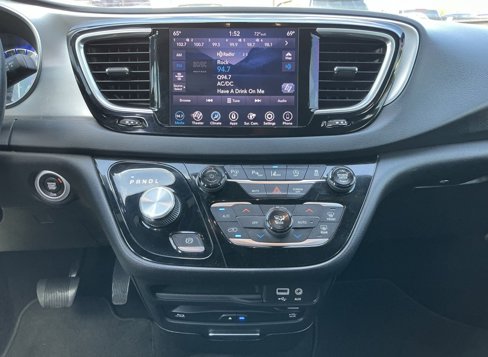 Used 2019 Chrysler Pacifica Touring-L Plus w/ Advanced Safetytec Group image 49