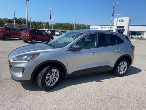 Used 2022 Ford Escape SE w/ Cold Weather Package image 4