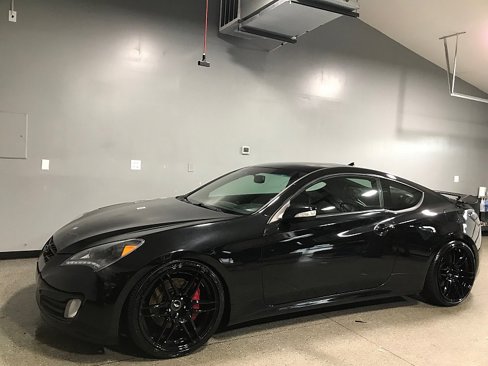Used 2012 Hyundai Genesis 3.8 image 7