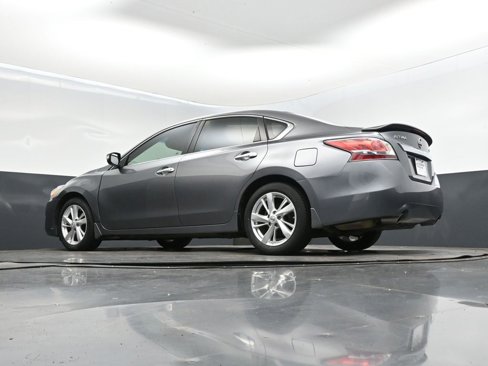 Used 2015 Nissan Altima 2.5 SV w/ Convenience Package image 41