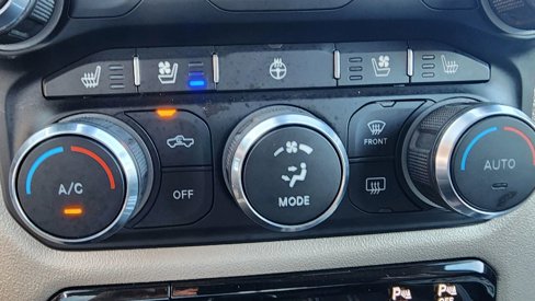 Used 2020 RAM 1500 Laramie image 35