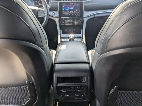 Used 2024 Jeep Grand Cherokee Altitude image 31