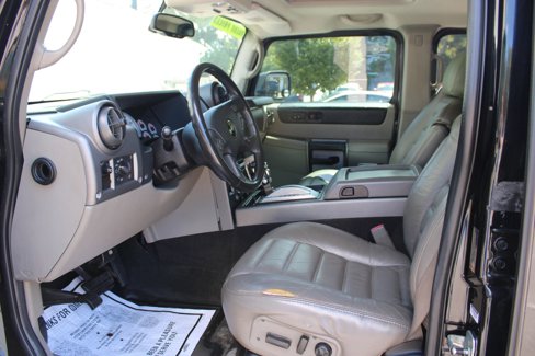 Used 2004 HUMMER H2 w/ Preferred Equipment Group image 13
