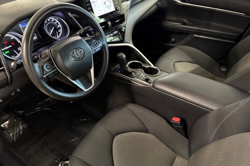 Used 2022 Toyota Camry LE image 10