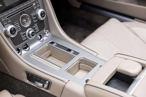 Used 2014 Aston Martin DB9 Volante image 23