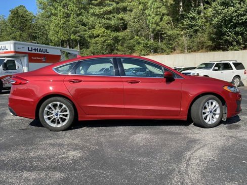 Used 2020 Ford Fusion SE image 2