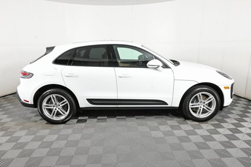 Certified 2025 Porsche Macan image 29