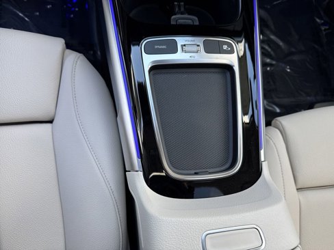 New 2025 Mercedes-Benz GLB 250 4MATIC image 25