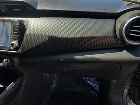 Used 2022 Nissan Kicks SV image 19