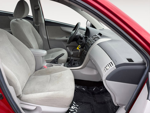 Used 2013 Toyota Corolla L image 19