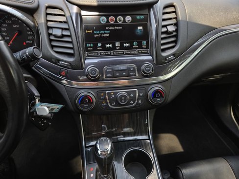 Used 2016 Chevrolet Impala LT image 21