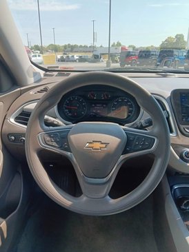 Used 2023 Chevrolet Malibu LT image 16