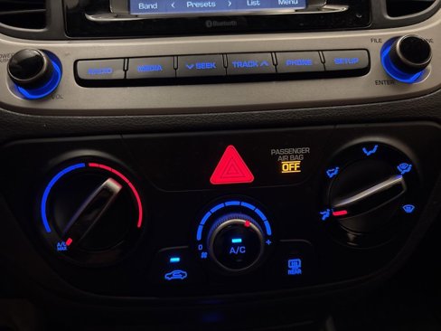 Used 2020 Hyundai Accent SE image 19
